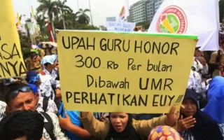 Guru Honorer Rp300 Ribu vs Kepsek Korupsi Miliaran: Ironis Pendidikan di Tahun Politik